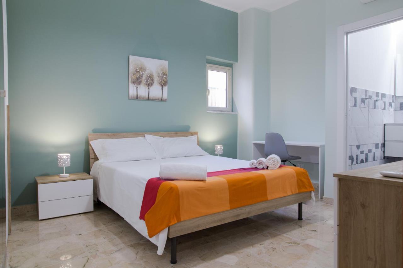 Lotus Of Etna Apartment Catania Bagian luar foto