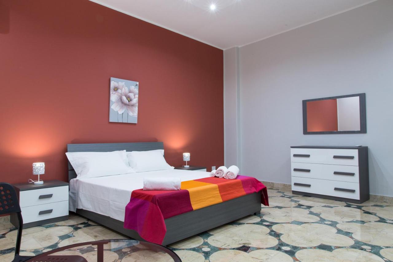 Lotus Of Etna Apartment Catania Bagian luar foto