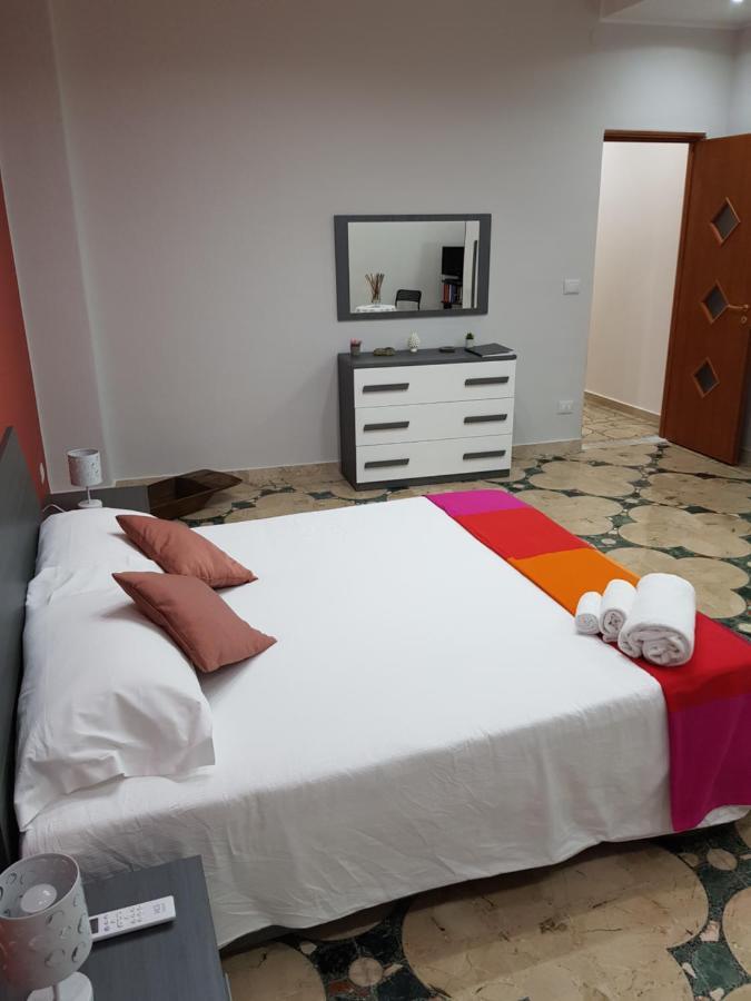 Lotus Of Etna Apartment Catania Bagian luar foto
